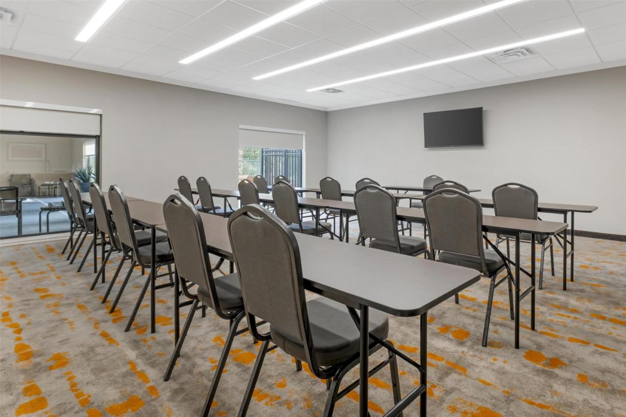  | Best Western Plus Elizabethtown Inn & Suites