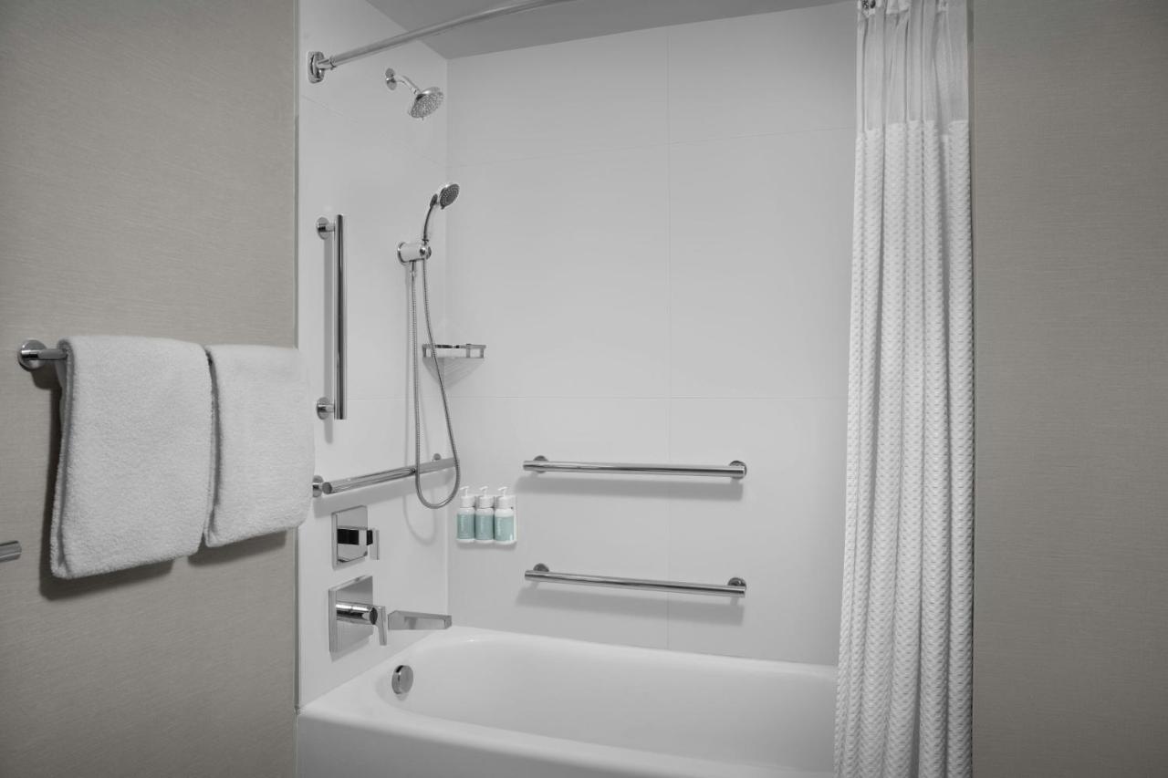 | Courtyard by Marriott Spokane Downtown at the Convention Ctr