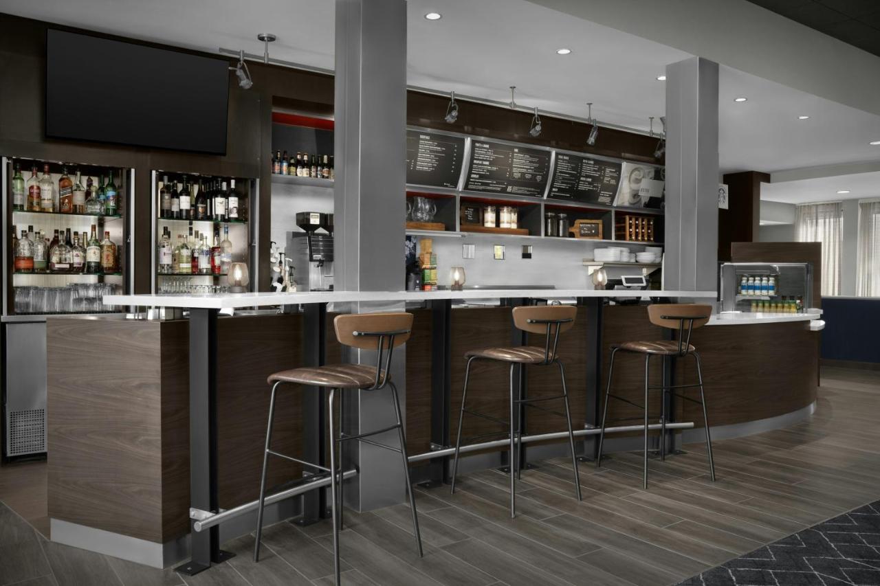 | Courtyard by Marriott Spokane Downtown at the Convention Ctr