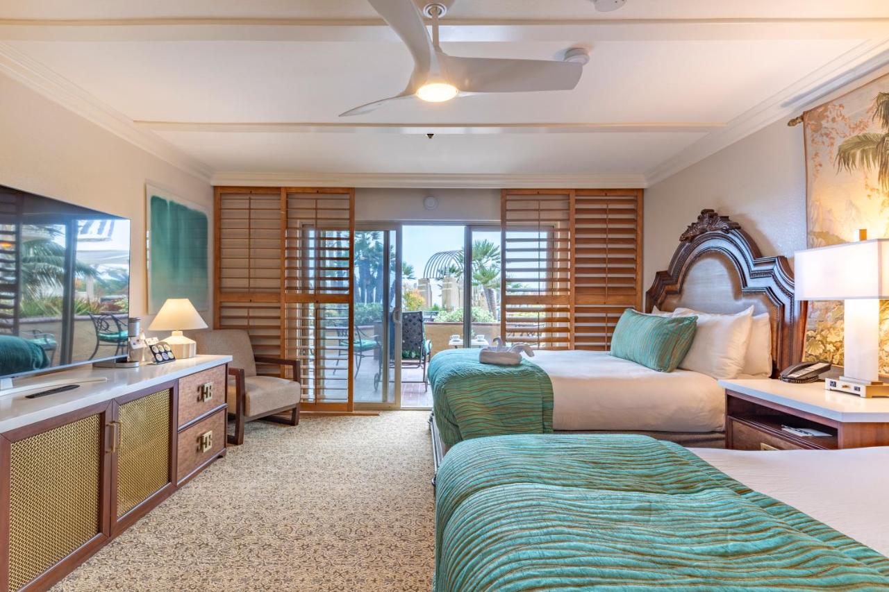 Deluxe Queen Room with Two Queen Beds at Pacific Terrace Hotel