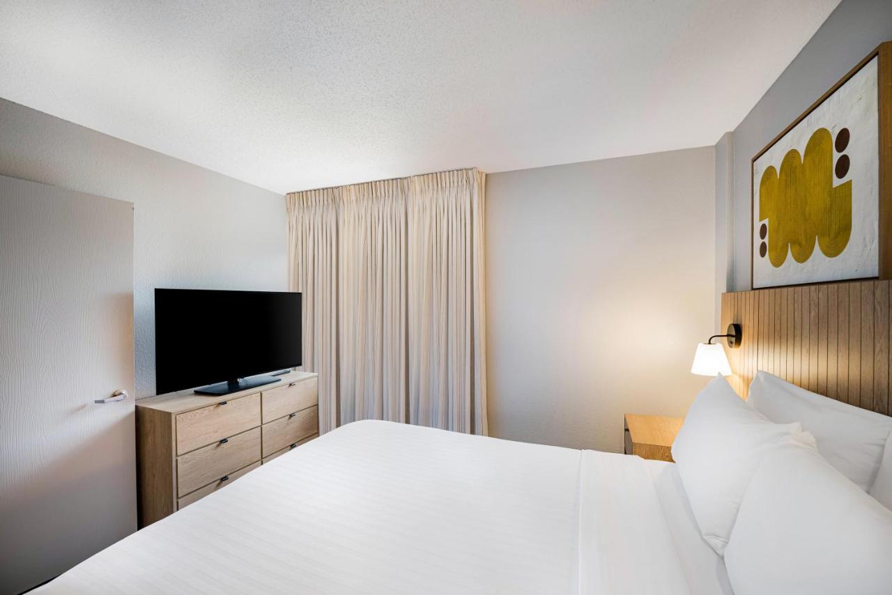 | Sonesta Simply Suites Birmingham Hoover