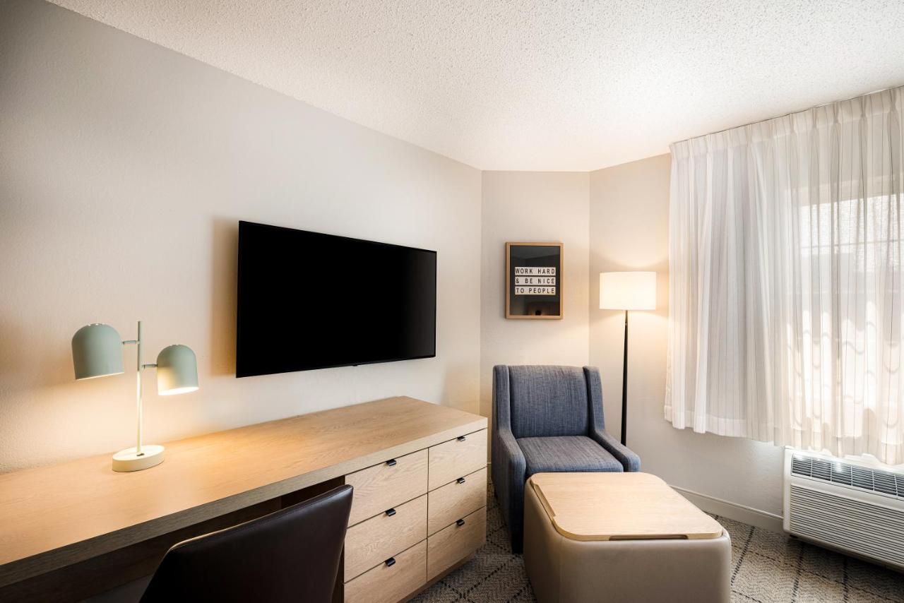 | Sonesta Simply Suites Birmingham Hoover