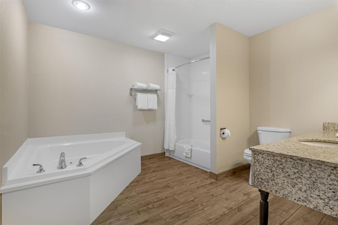 | Best Western TimberRidge Inn