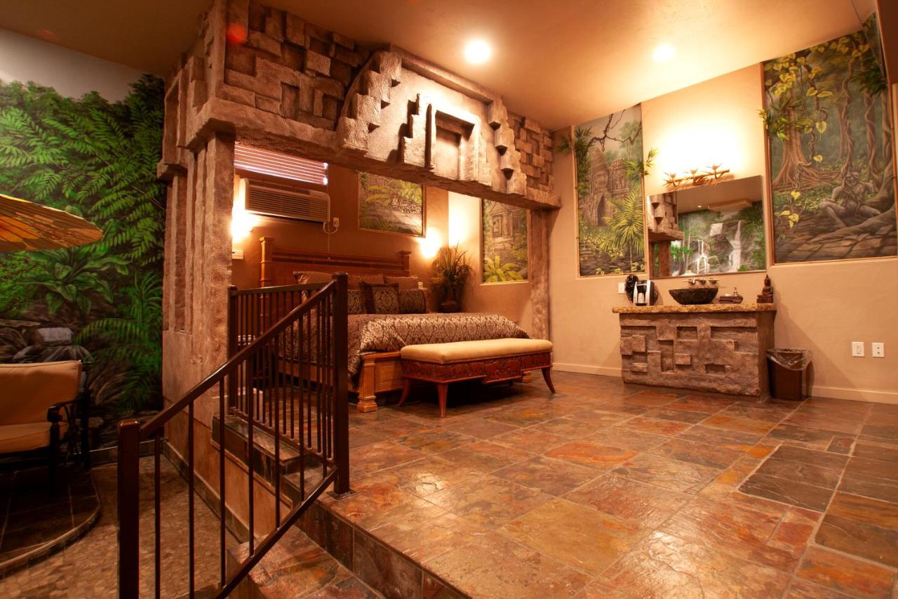 | Destinations Inn Theme Rooms