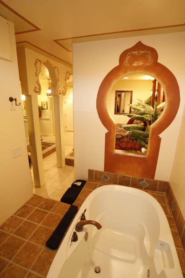 | Destinations Inn Theme Rooms