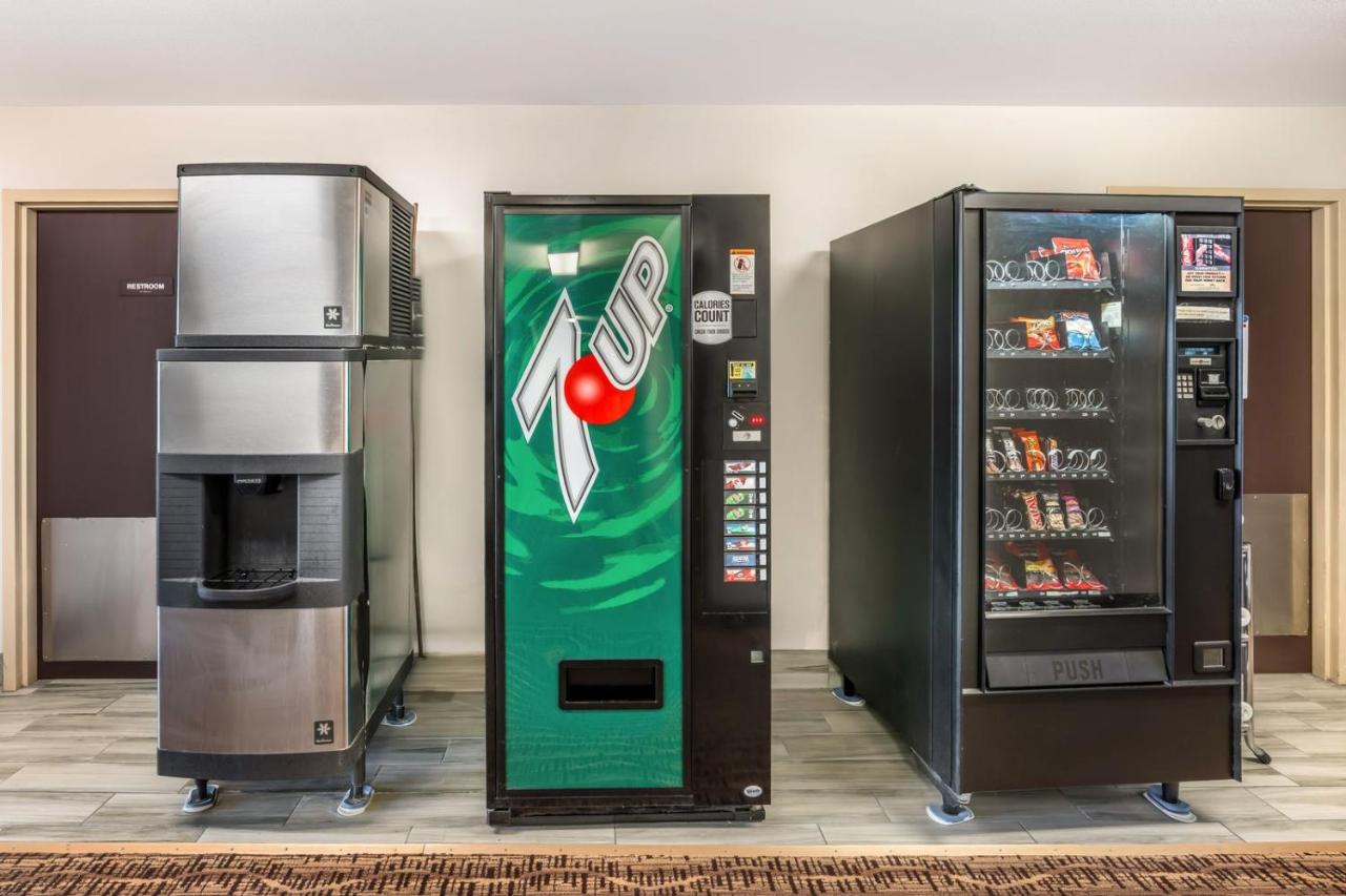 | Colstrip Inn & Suites