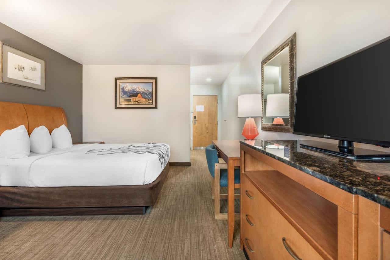 | Colstrip Inn & Suites