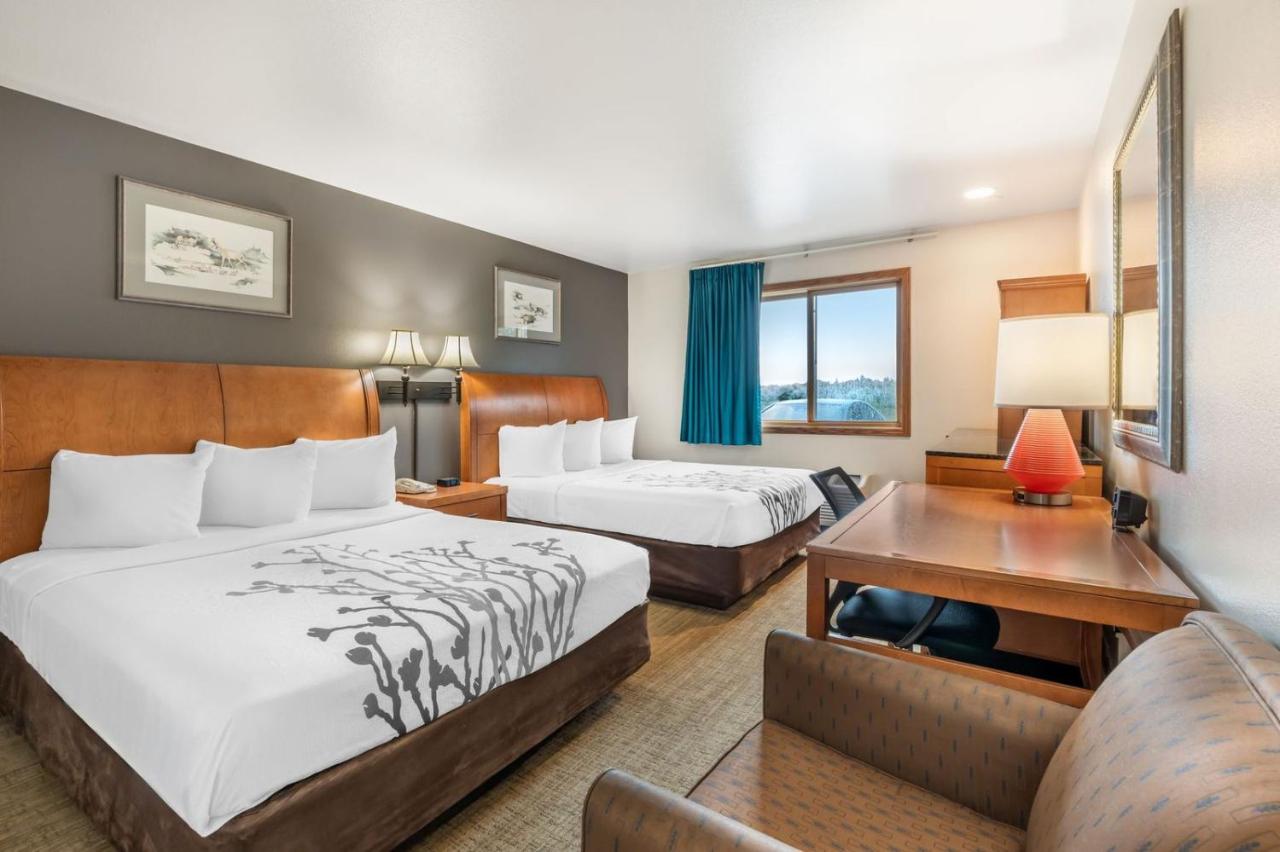 | Colstrip Inn & Suites