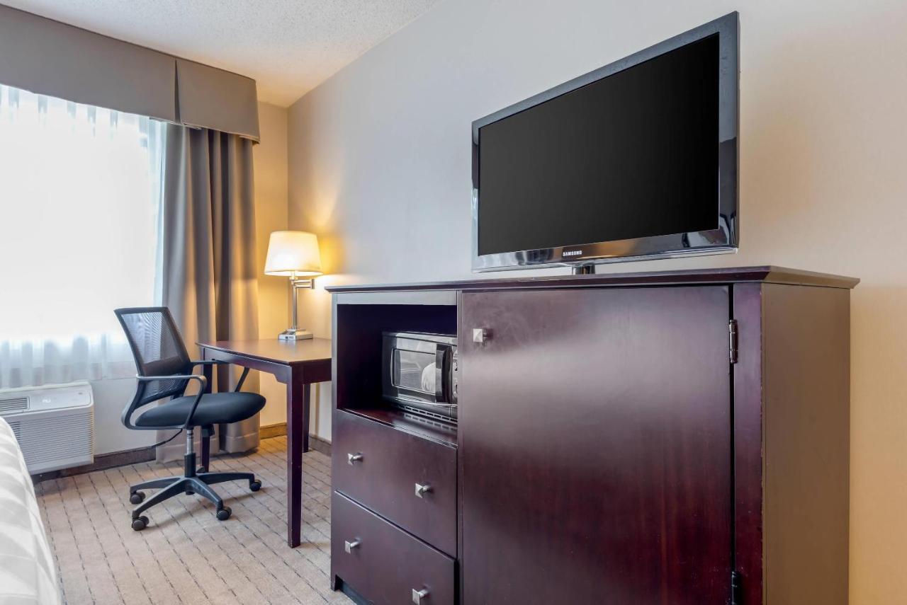 Double Room with Two Double Beds - Mobility/Hearing Accessible at Clarion Inn Elmira-Horseheads