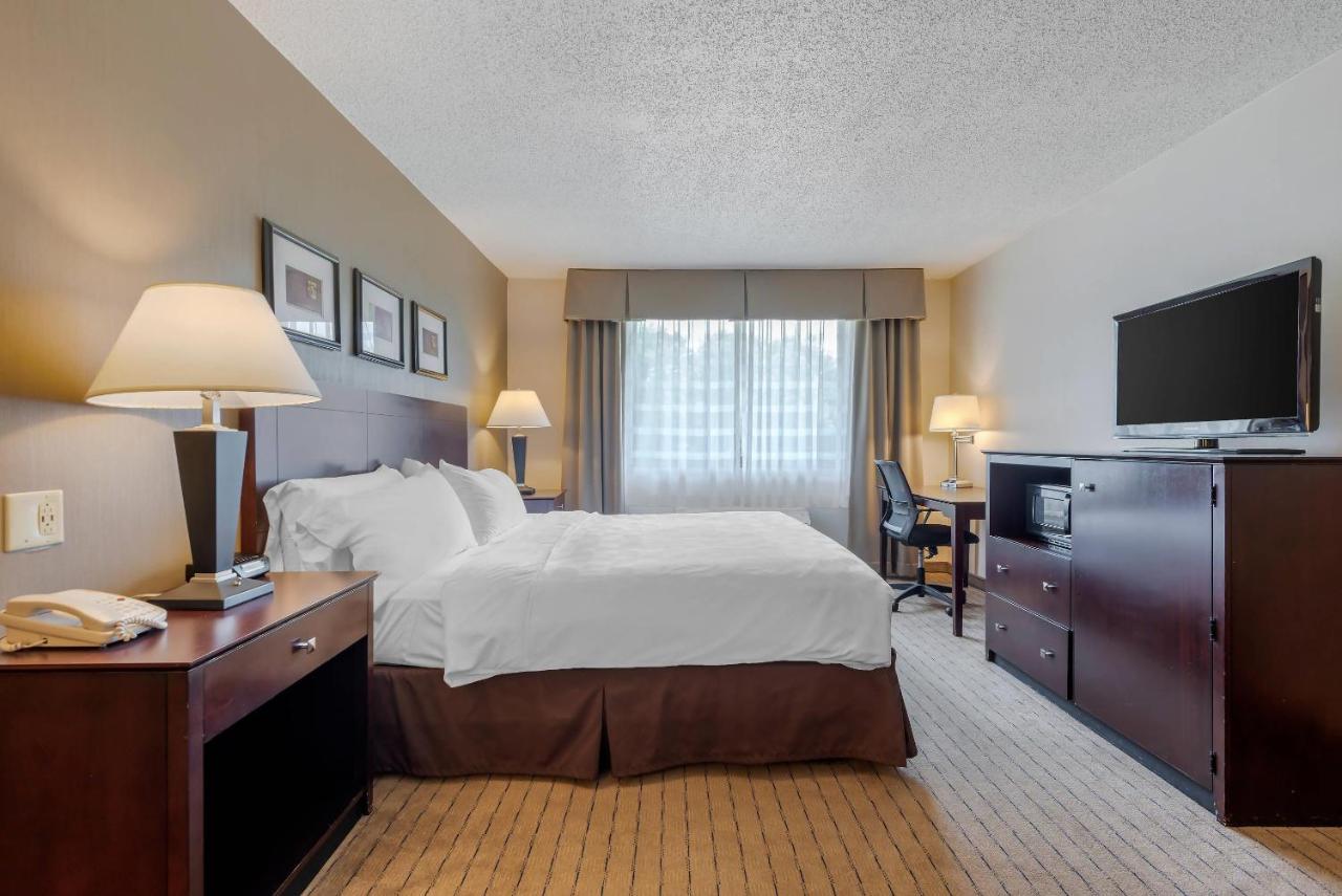 King Room - Accessible/Non Smoking at Clarion Inn Elmira-Horseheads