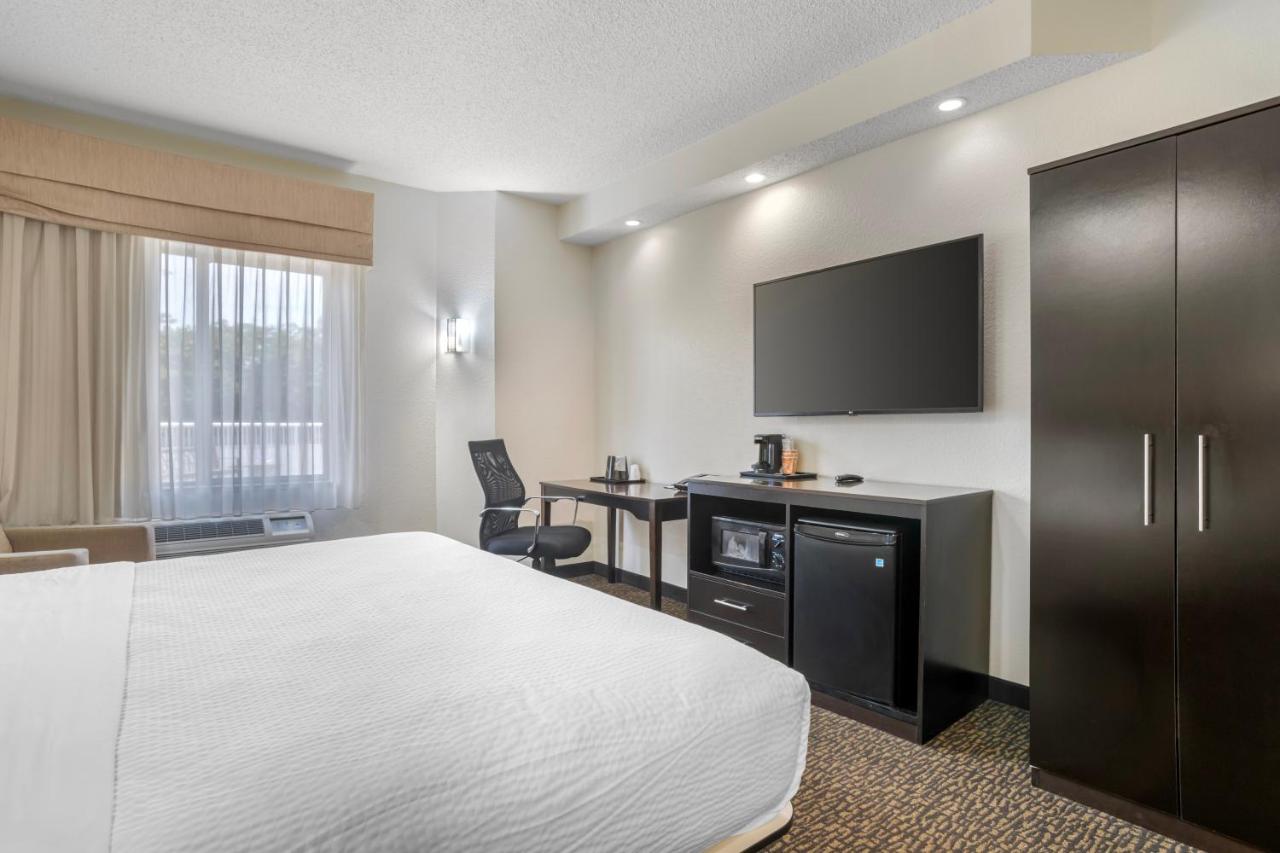 King Suite - Accessible/Non-Smoking at Sleep Inn & Suites at Concord Mills