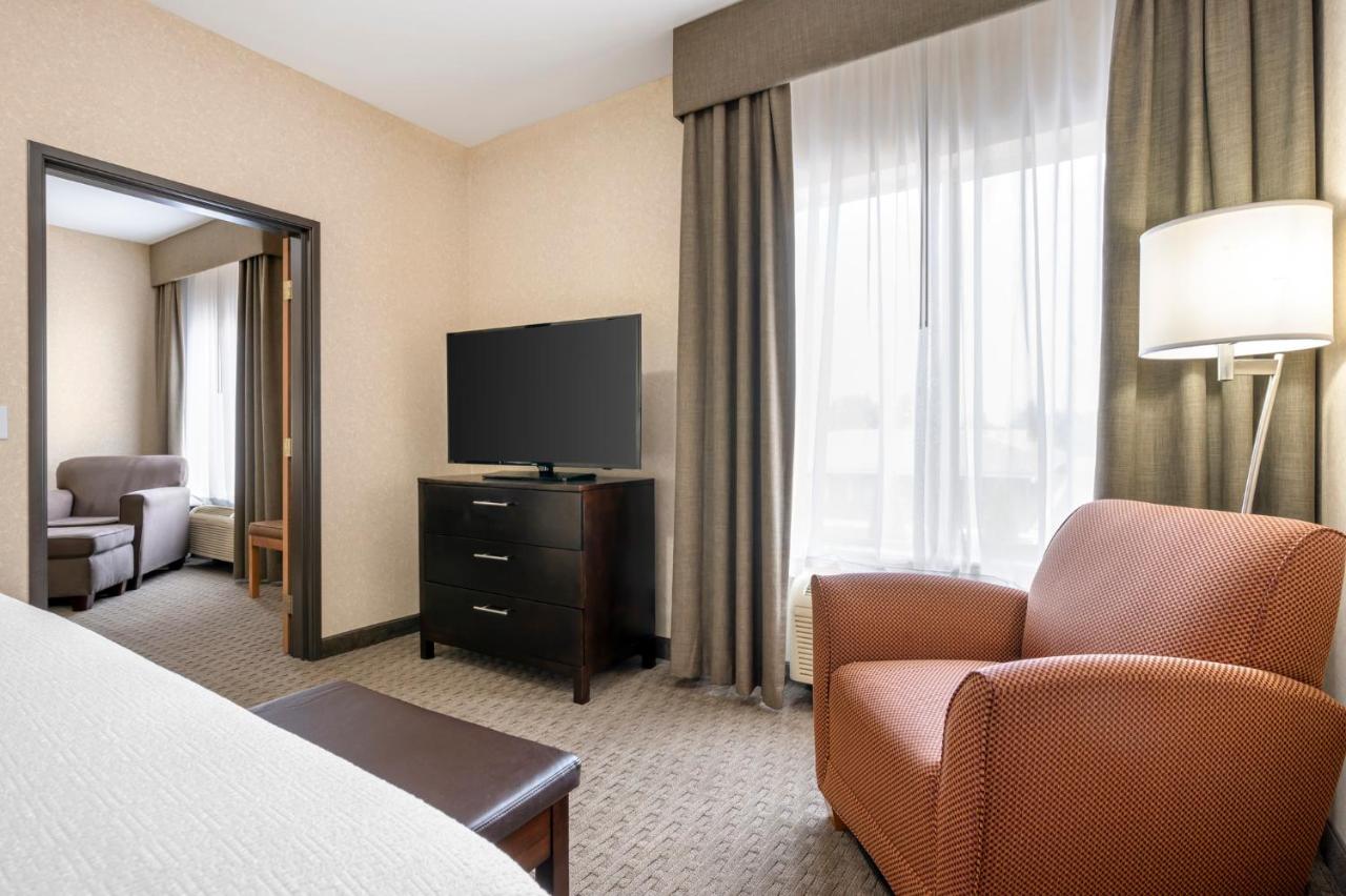 King Room - Non Smoking at Best Western Plus Howe Inn