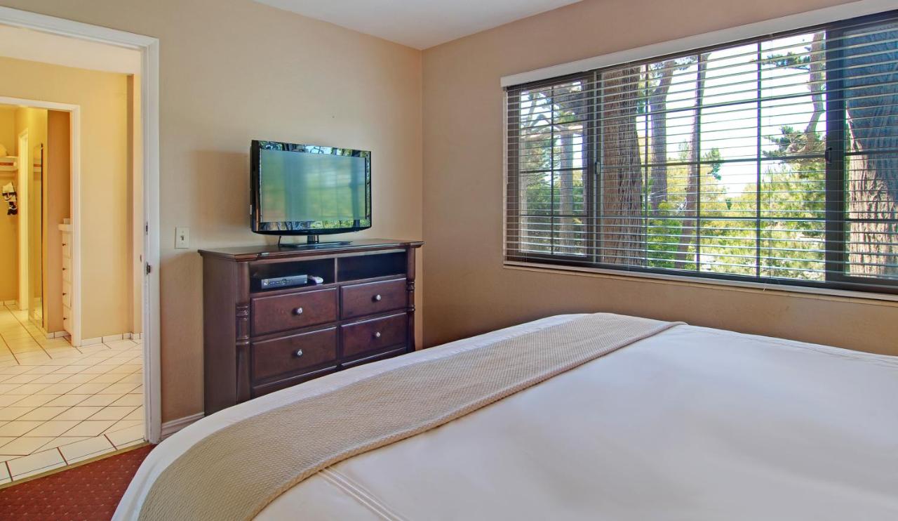 Superior King Suite - Pet Friendly at Svendsgaard's Inn