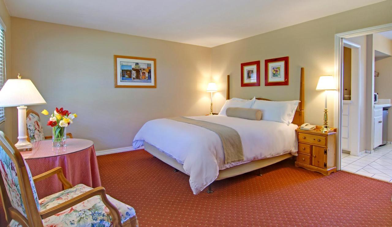 Superior King Suite - Pet Friendly at Svendsgaard's Inn