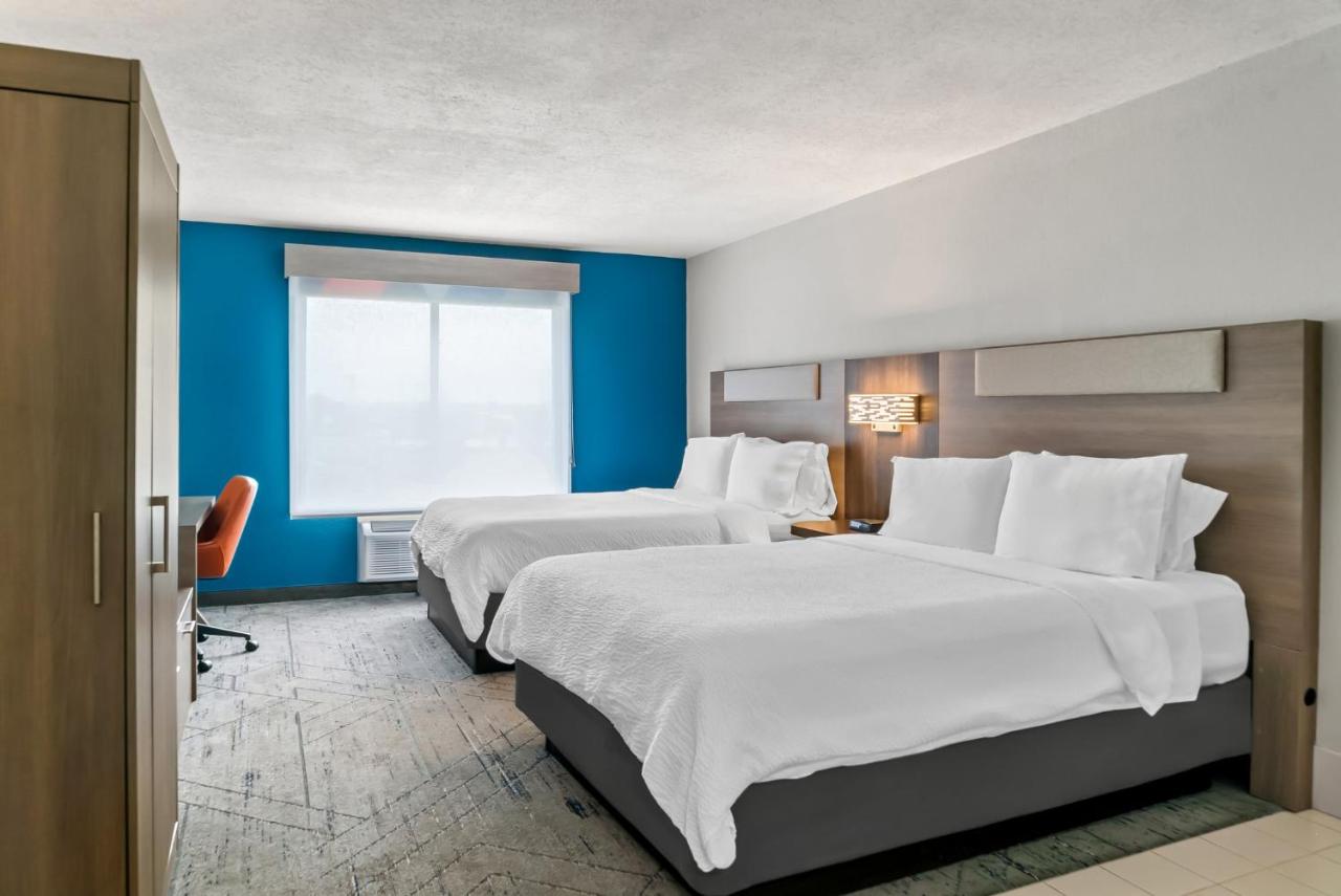 | Holiday Inn Express Lapeer, an IHG Hotel