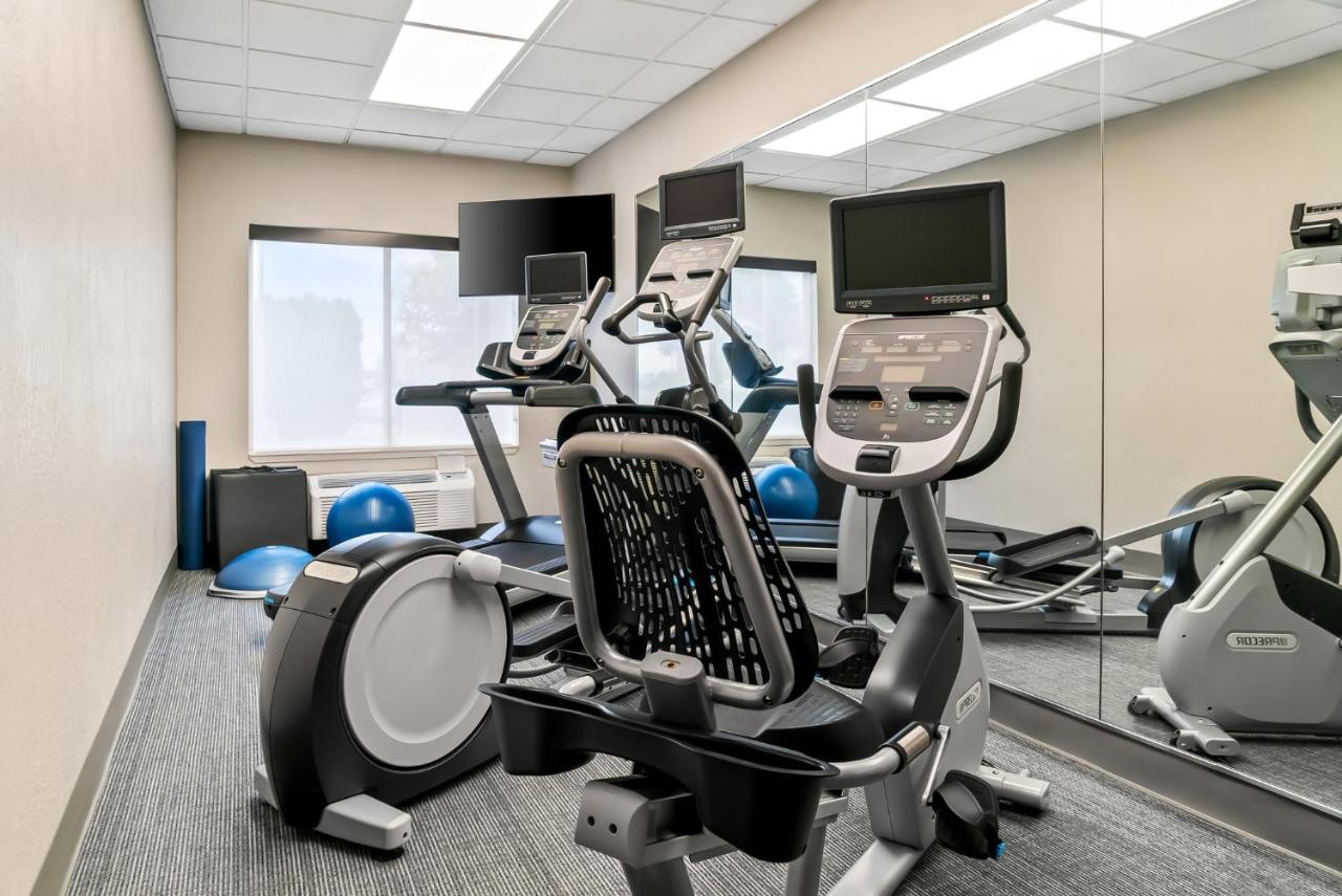 | Holiday Inn Express Lapeer, an IHG Hotel