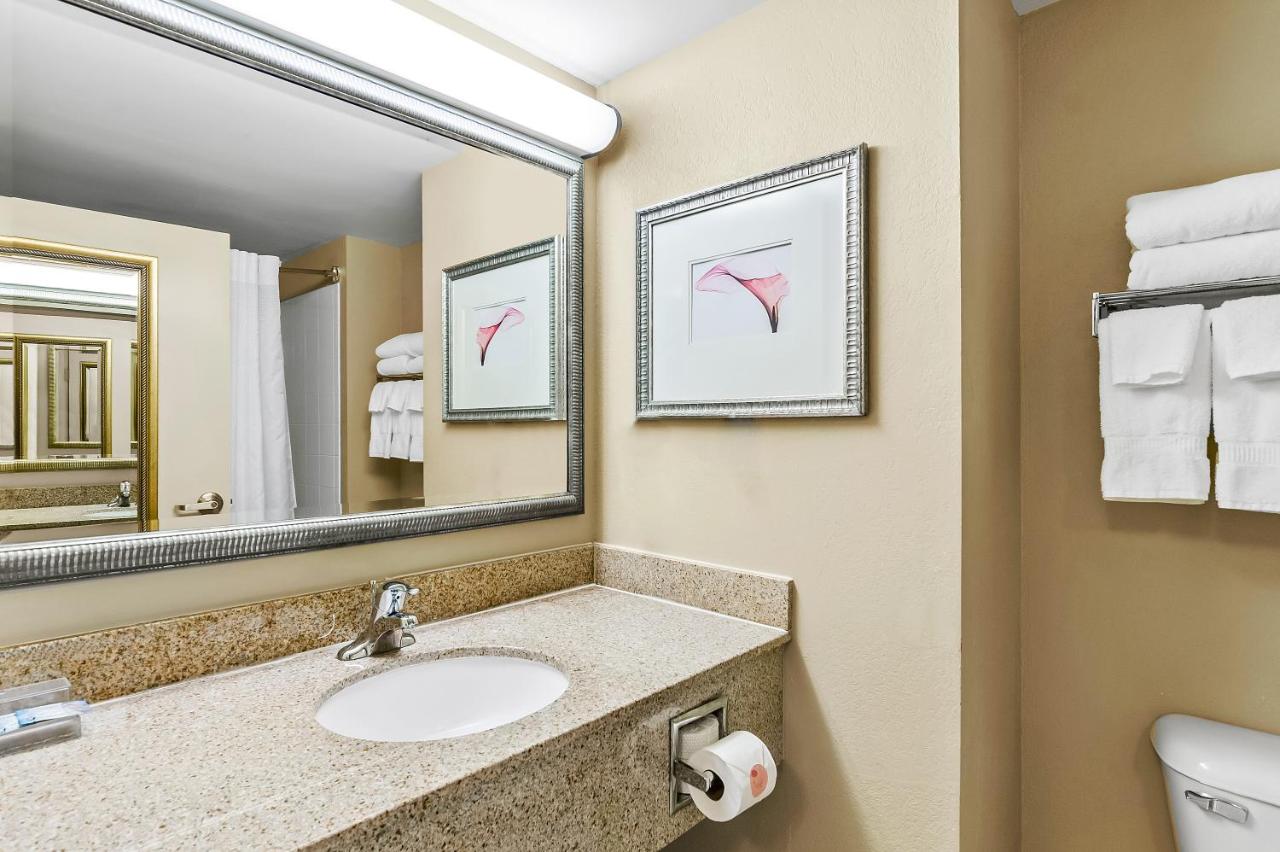 King Room - Non-Smoking at Country Inn & Suites by Radisson, Princeton, WV