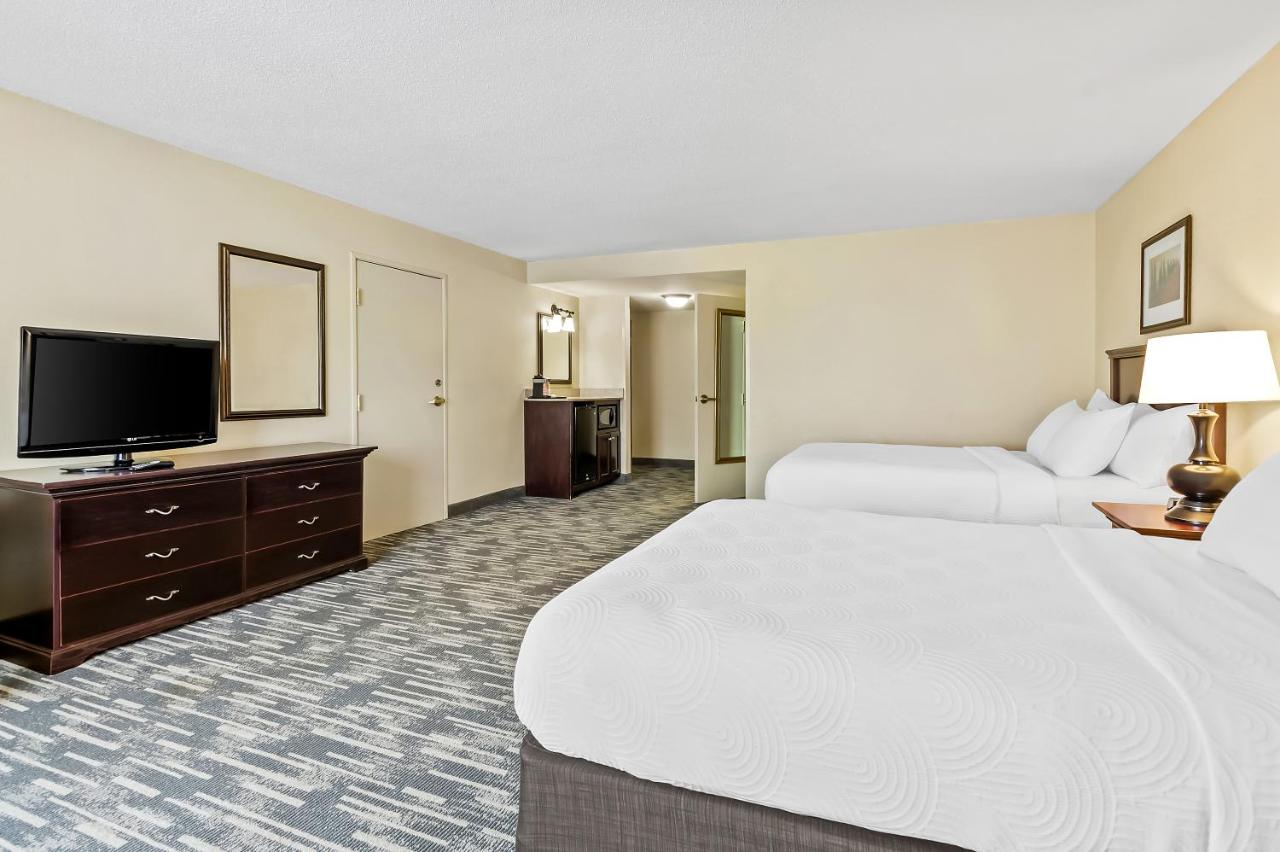 King Room - Pet Friendly/Non-Smoking at Country Inn & Suites by Radisson, Princeton, WV