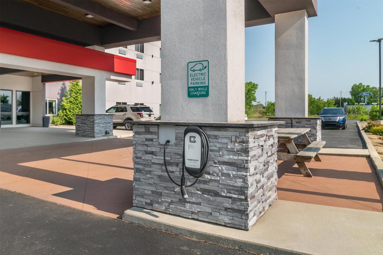  | Best Western Plus Wayland Hotel