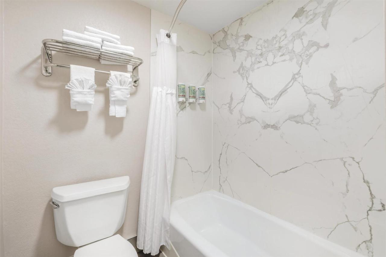  | Best Western Redondo Beach Galleria Inn - Los Angeles LAX Airport Hotel