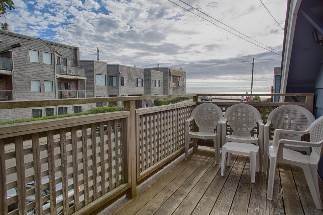 Argonauta Two Bedroom Cottage at The Waves