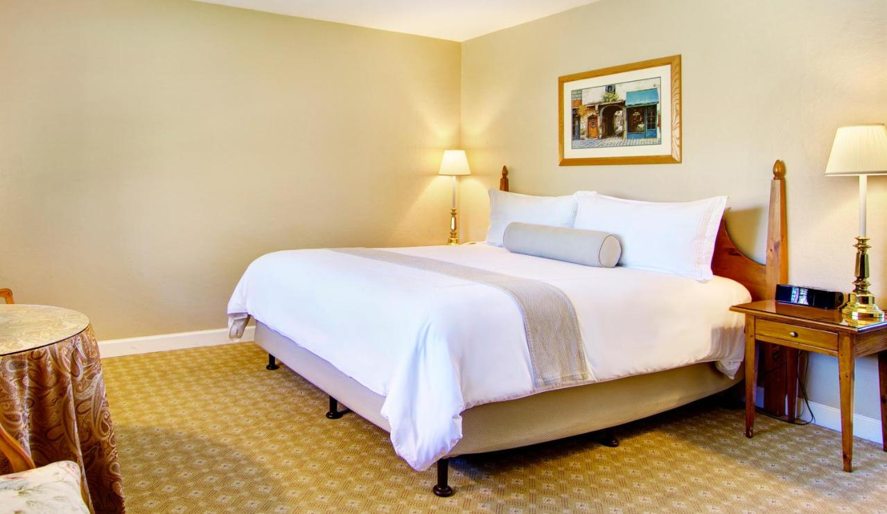 Classic King Room - Pet Friendly at Svendsgaard's Inn