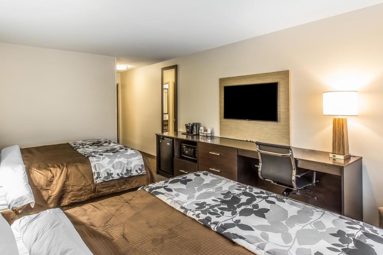 Queen Room with Two Queen Beds - Non-Smoking at Sleep Inn & Suites Jasper I-22