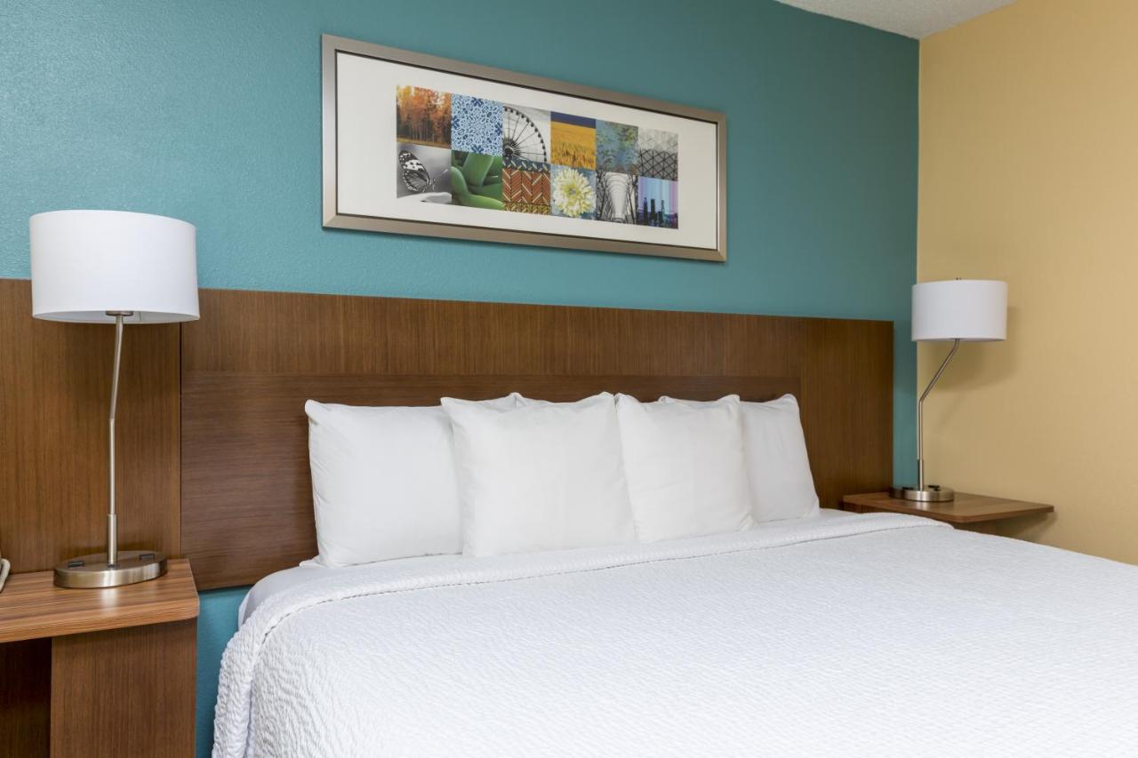 | Fairfield Inn & Suites Kansas City Lee's Summit