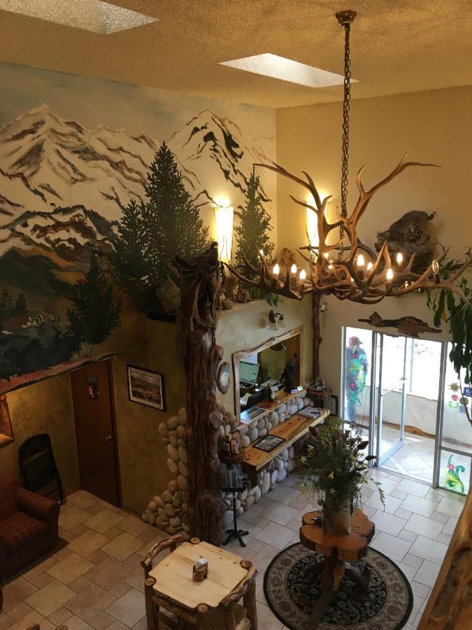 | Browns Canyon Inn