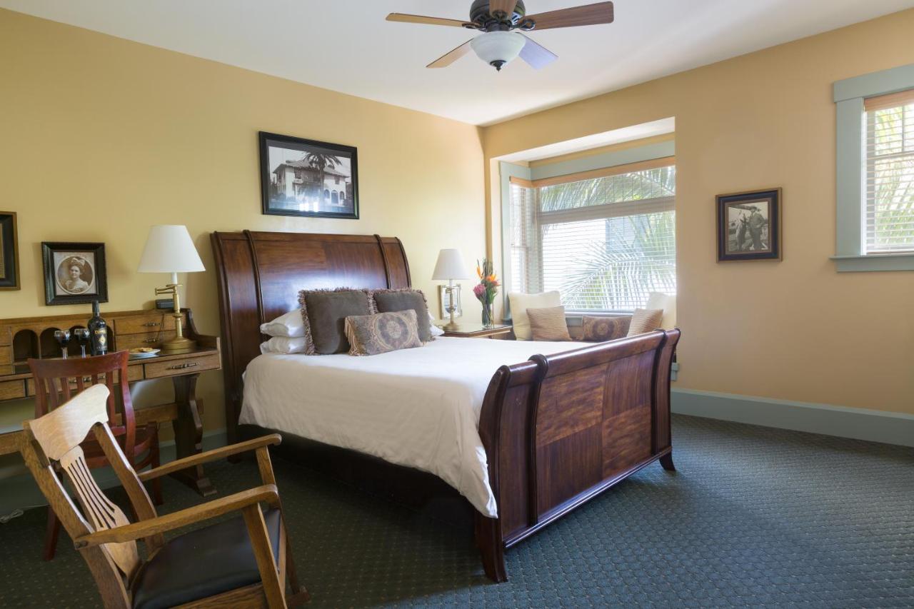 | 1906 Lodge