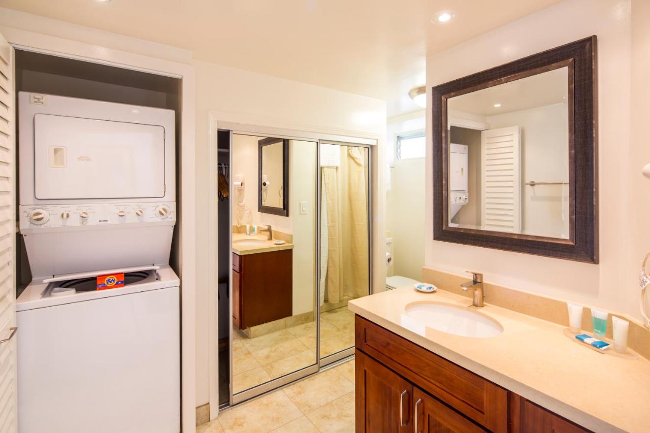 | Castle Waikiki Shore Beachfront Condominiums