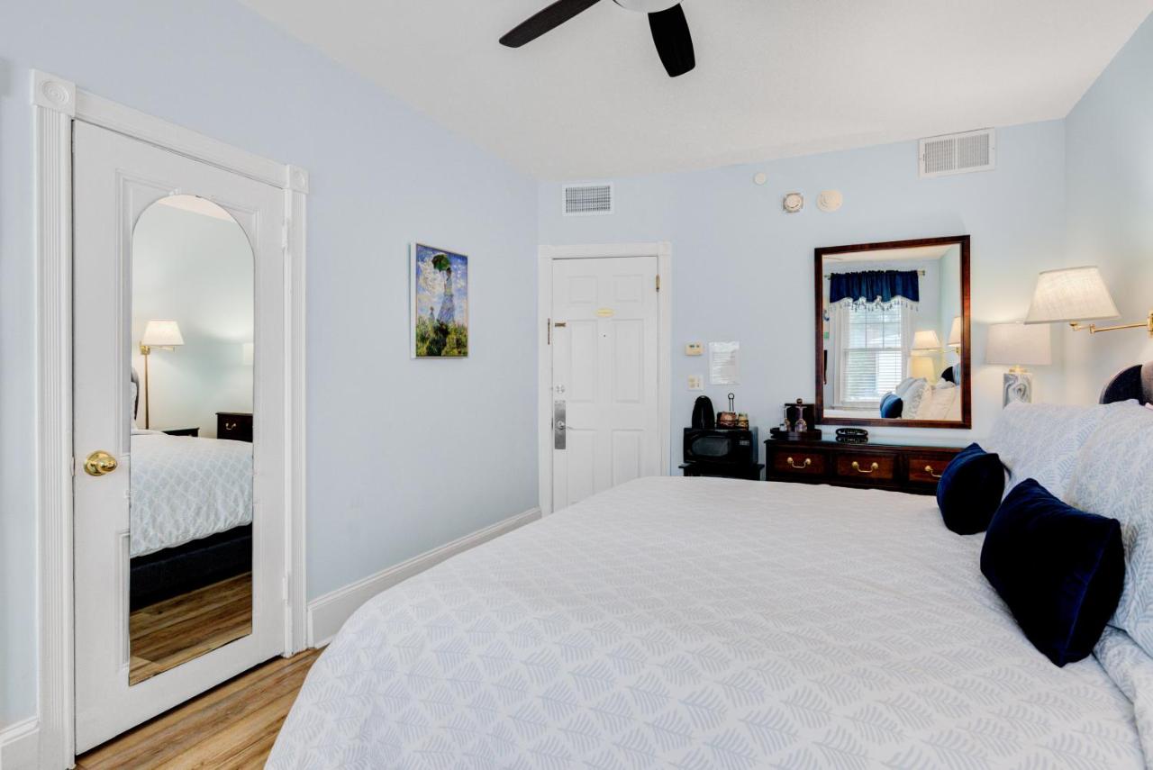 Double or Twin Room with Pool View at The Hewitt Wellington Hotel