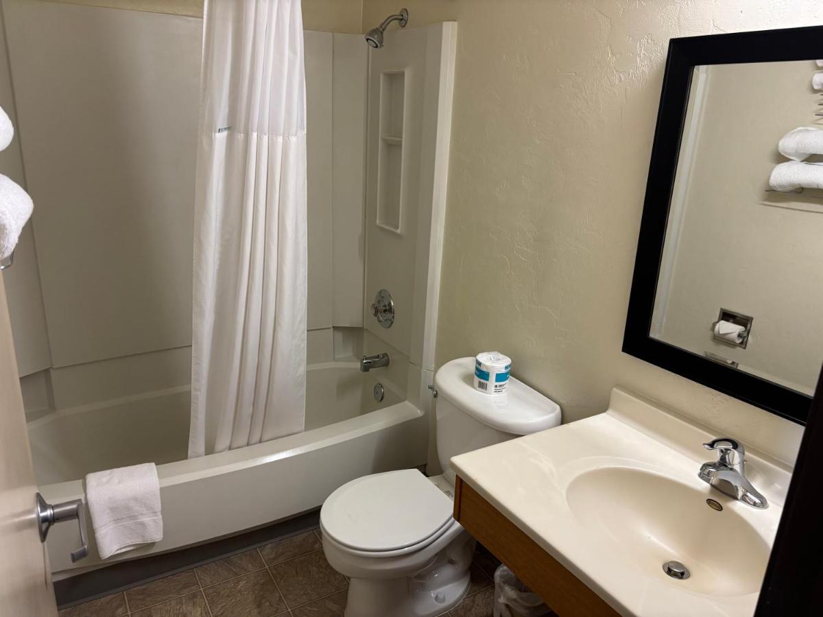 | Super 8 by Wyndham Ketchikan