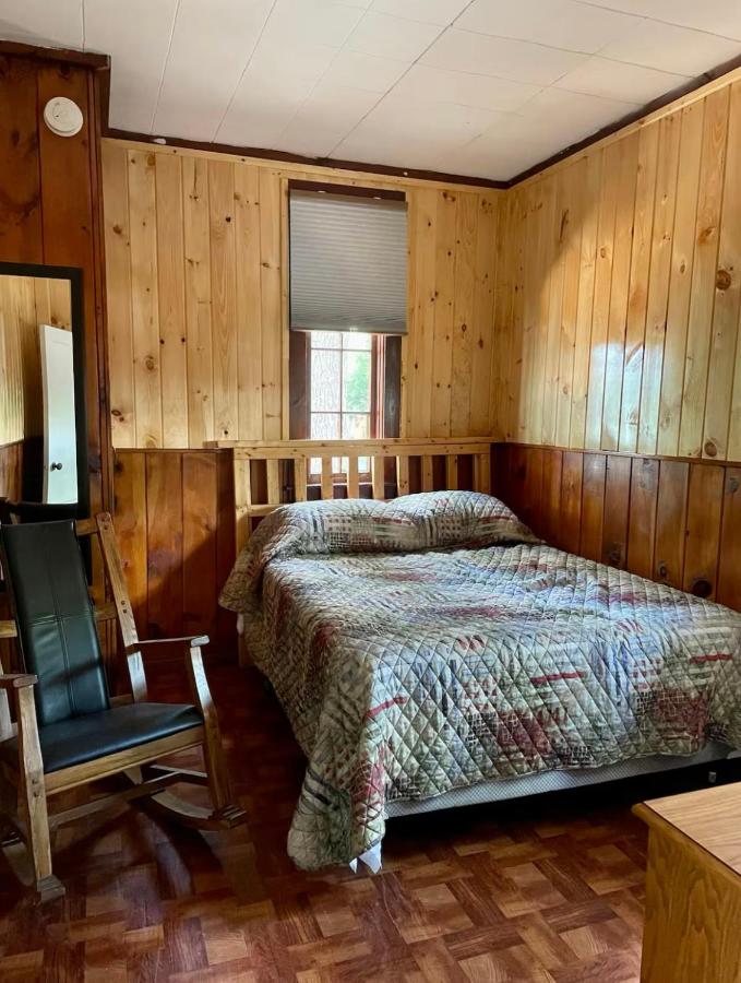 | The Elms Waterfront Cottages