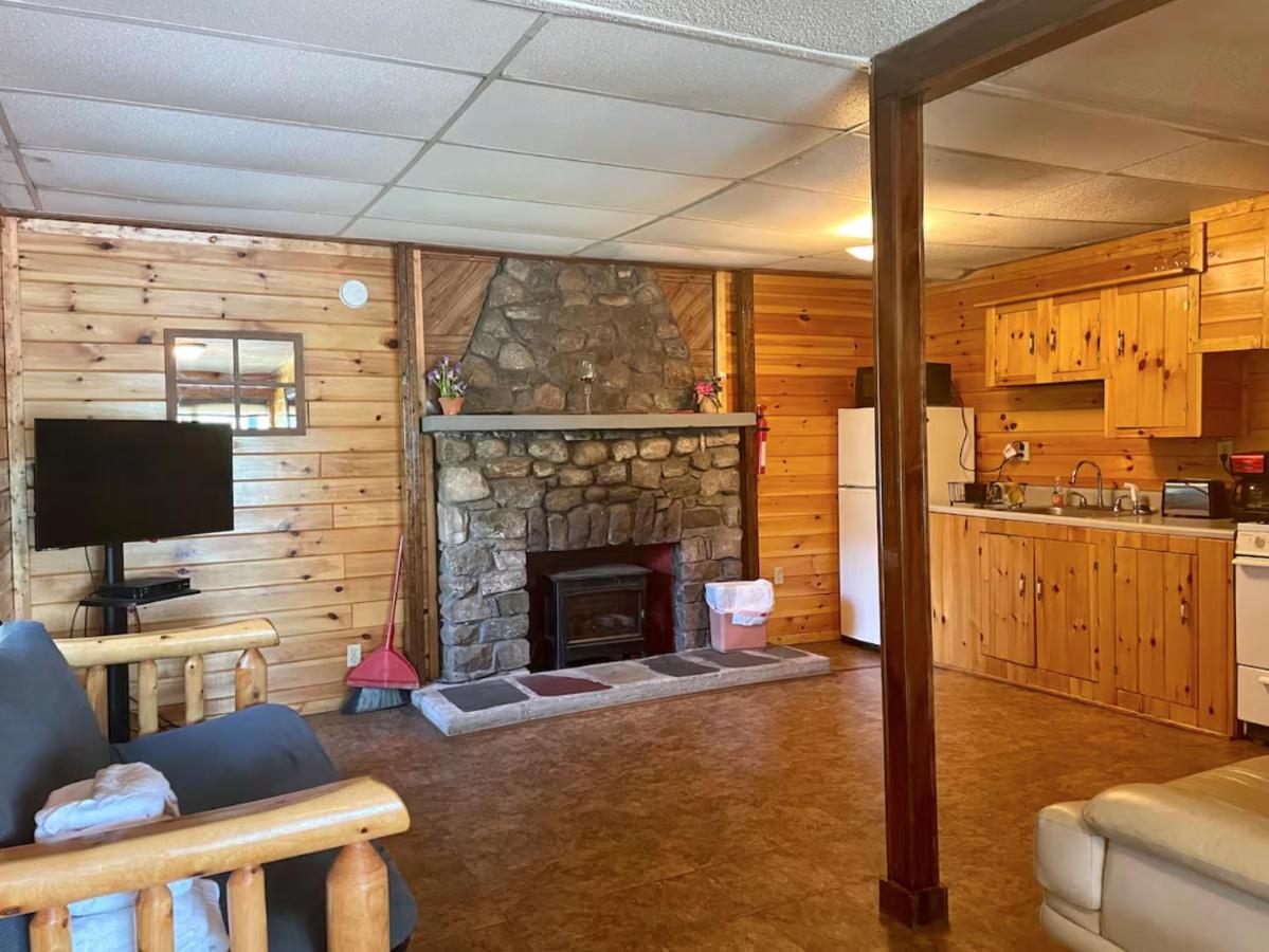| The Elms Waterfront Cottages