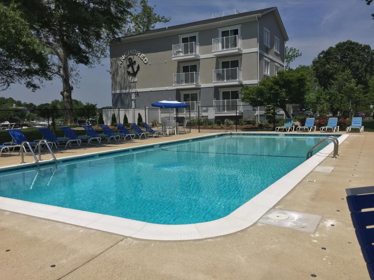 | Anchored Inn at Hidden Harbor