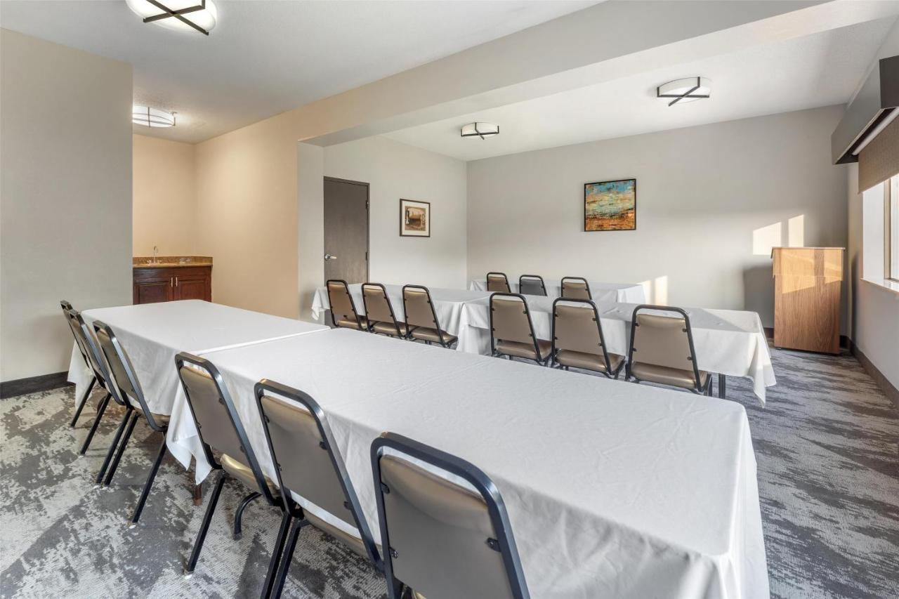 | Best Western PLUS Executive Inn