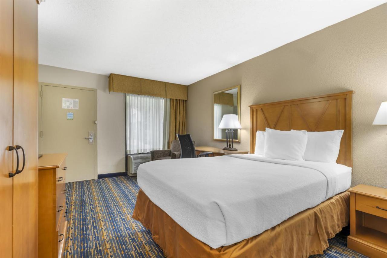 Double Room - Non-Smoking at Best Western Dulles Airport Inn