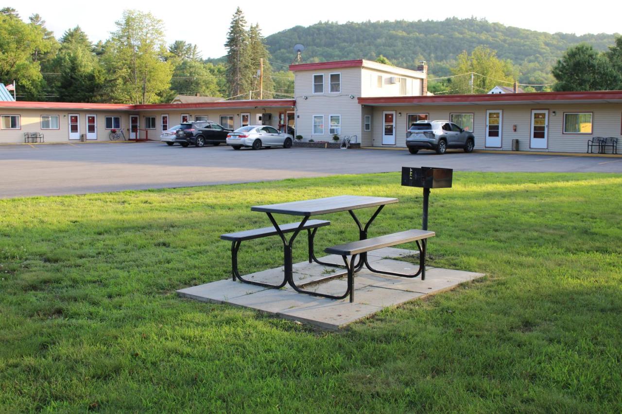 | Claremont Motor Lodge