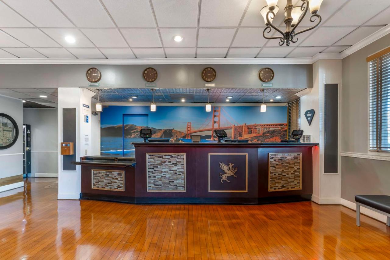 | Best Western Plus Grosvenor Airport Hotel
