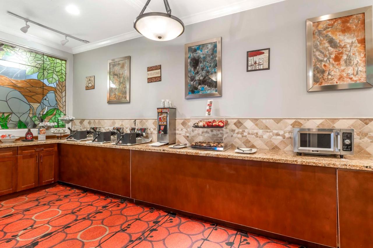 | Best Western Plus Grosvenor Airport Hotel