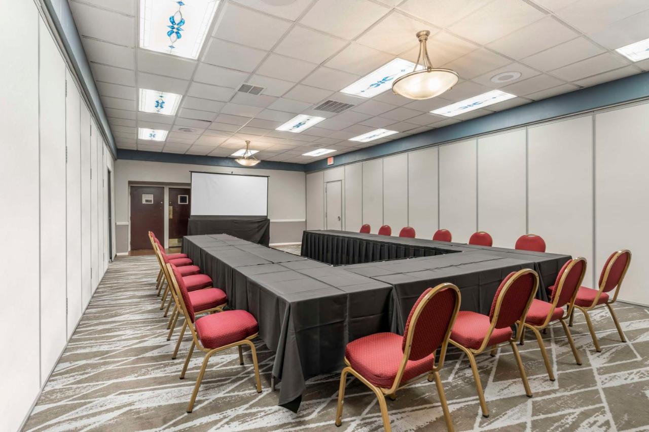 | Best Western Plus Grosvenor Airport Hotel