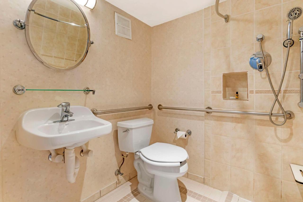 | Best Western Plus Grosvenor Airport Hotel