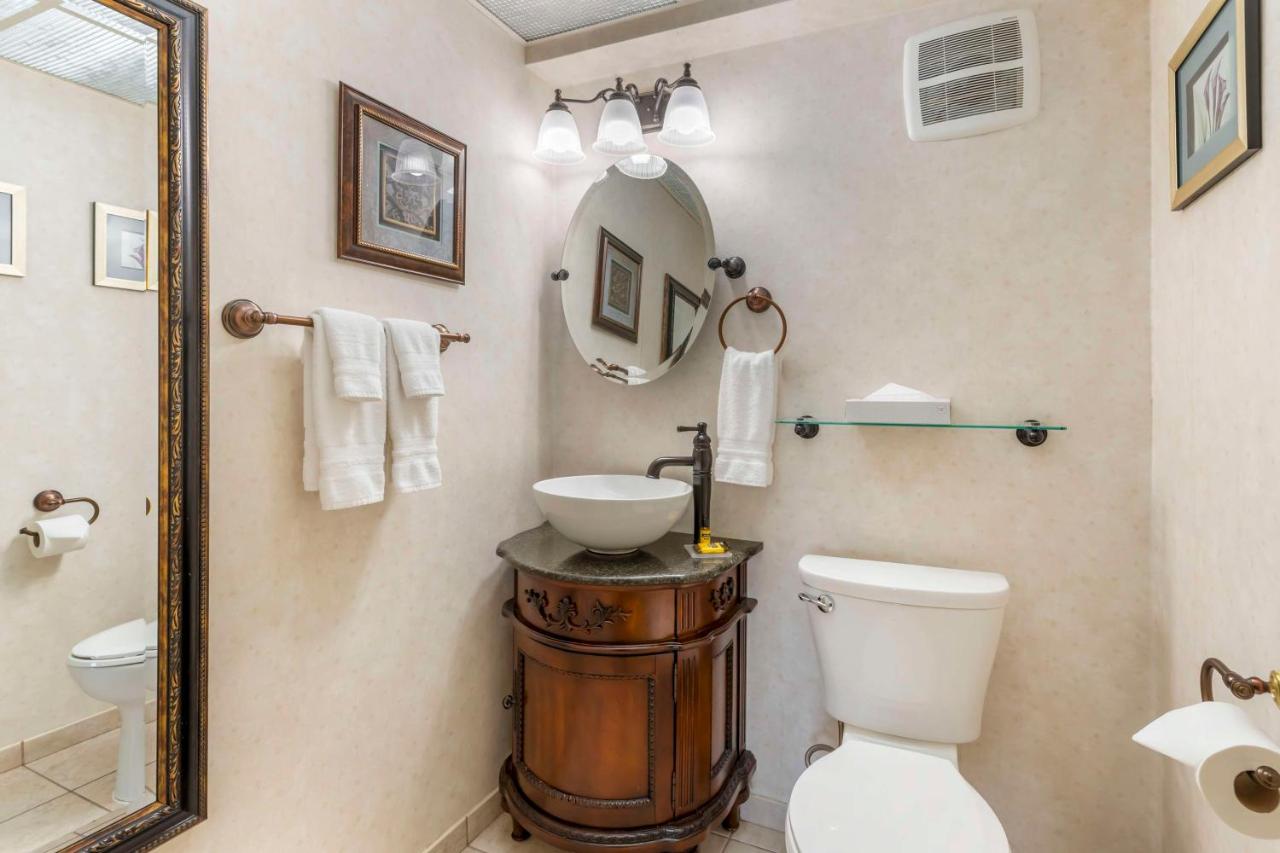 | Best Western Plus Grosvenor Airport Hotel