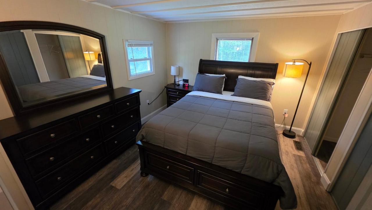 | Abbot Trailside Lodging