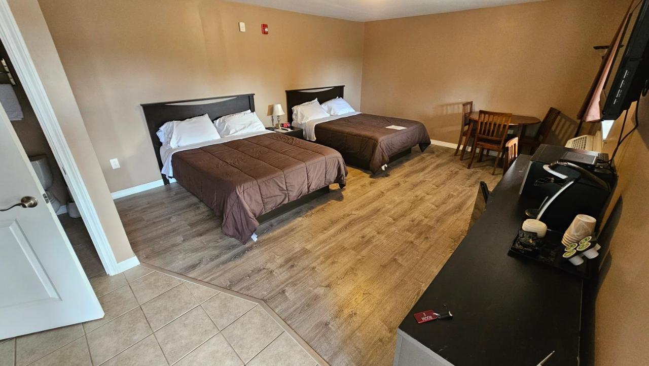 | Abbot Trailside Lodging