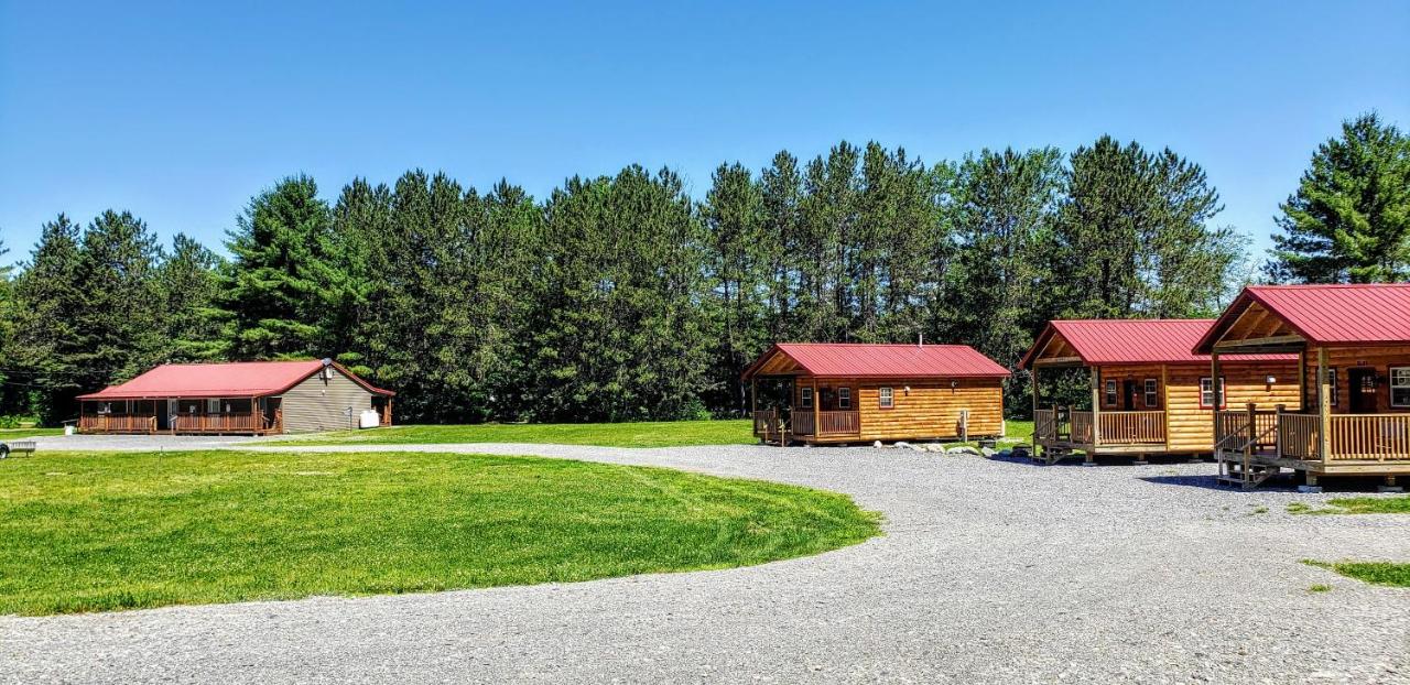 | Abbot Trailside Lodging