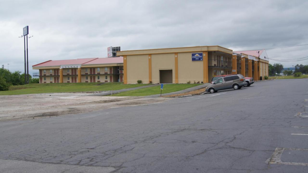 | Executive Inn