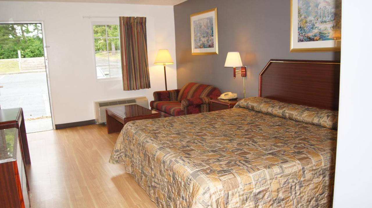  | Executive Inn