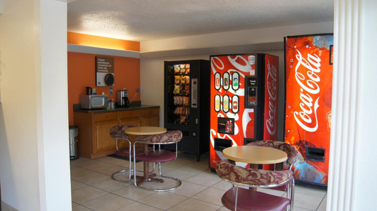 | Executive Inn